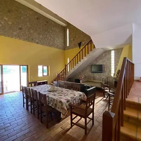 With 4 Bedrooms / Pool / Quiet Area / Wifi Loulé