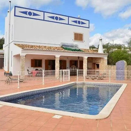 With 4 Bedrooms / Pool / Quiet Area / Wifi * ローレ