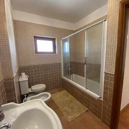 ホテル With 4 Bedrooms / Pool / Quiet Area / Wifi ローレ