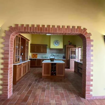 Hotel With 4 Bedrooms / Pool / Quiet Area / Wifi *