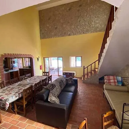 With 4 Bedrooms / Pool / Quiet Area / Wifi Hotel