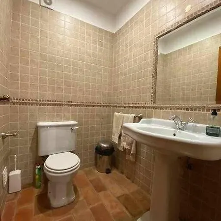 Hotel With 4 Bedrooms / Pool / Quiet Area / Wifi *