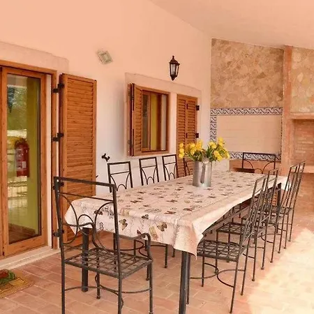 With 4 Bedrooms / Pool / Quiet Area / Wifi * Loulé