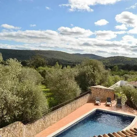 With 4 Bedrooms / Pool / Quiet Area / Wifi * Loulé